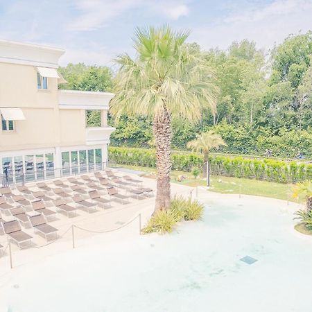 Relais Du Lac Loft - Italian Homing Дезенцано-дель-Гарда Екстер'єр фото