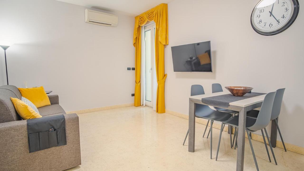 Relais Du Lac Loft - Italian Homing Дезенцано-дель-Гарда Екстер'єр фото