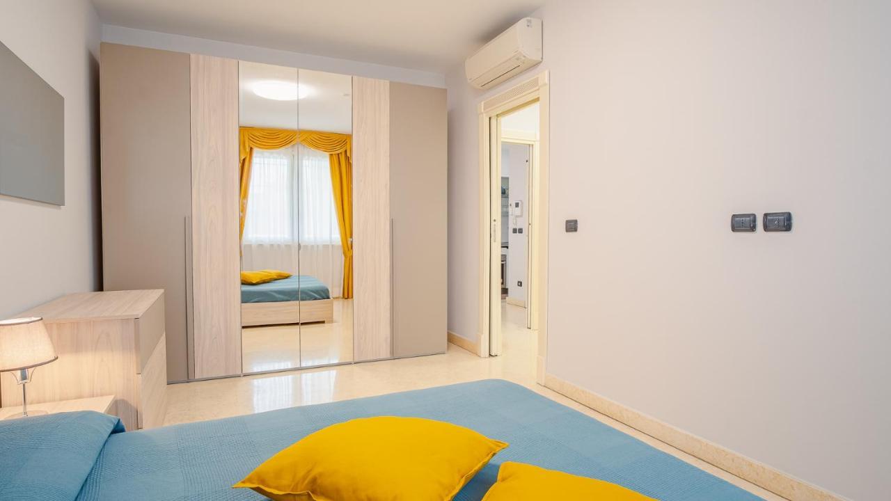 Relais Du Lac Loft - Italian Homing Дезенцано-дель-Гарда Екстер'єр фото